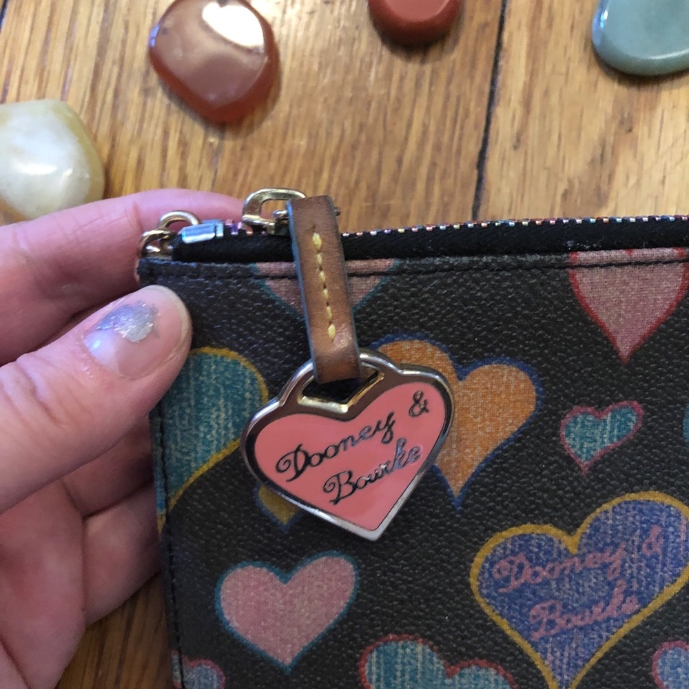 SALE ☘️🍍🦄 Dooney & Bourke coin wristlet - Picture 5 of 8
